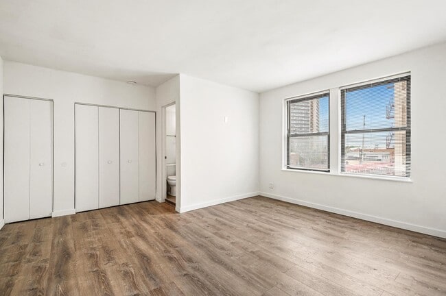 Foto del edificio - 5726 N. Winthrop