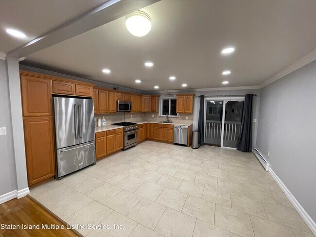 Foto del edificio - 5362 Arthur Kill Rd