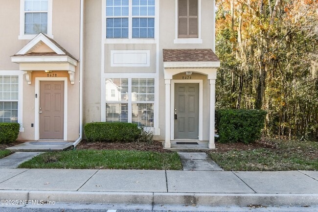 Building Photo - 8424 Thornbush Ct