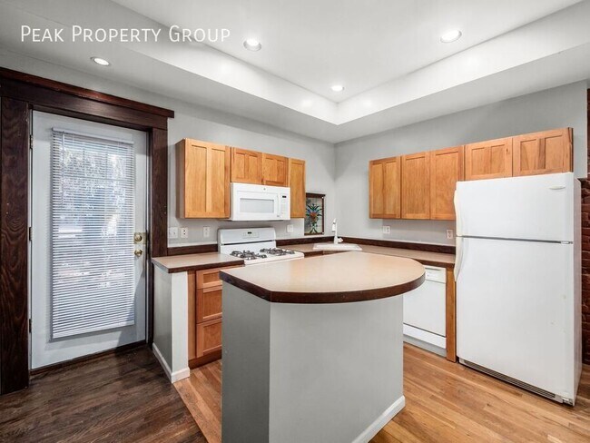 Foto del edificio - 1230 Indianola Ave