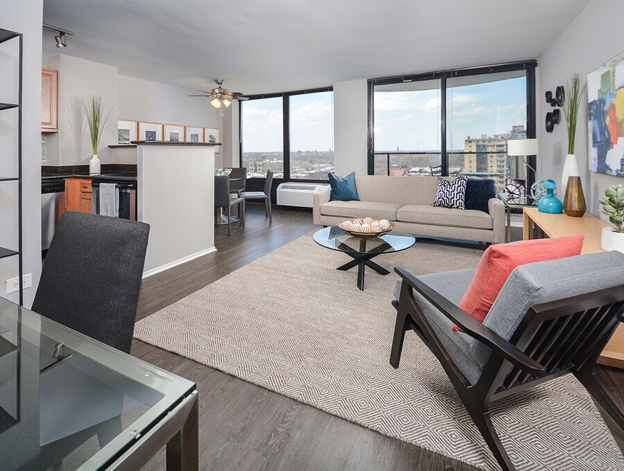 Primary Photo - Amazing Studio With Great Amenities!