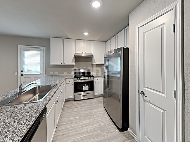 Foto del edificio - 4406 Meadowland Pl