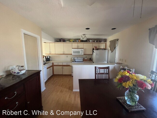 Building Photo - 2 br, 2.5 bath House - 87 Apple Hill