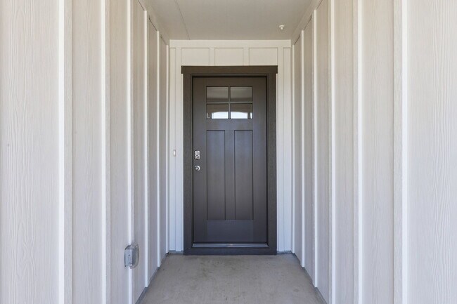 Foto del edificio - New Home Ready for September Move-In!