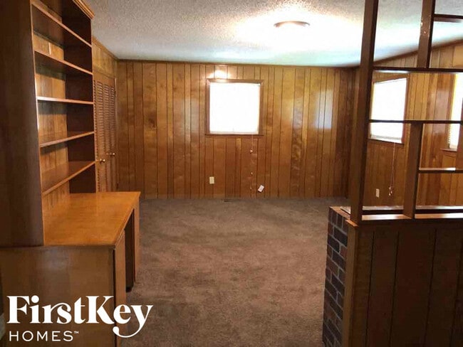 Building Photo - 4758 S Milnor Dr