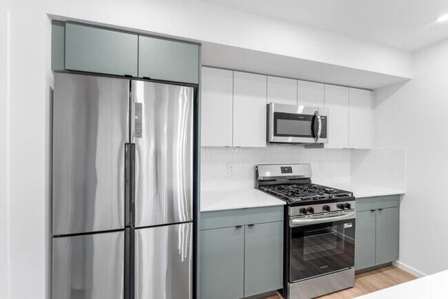 Photo du bâtiment - 3.0 bedroom in Edmonton Alberta T5G 2T1