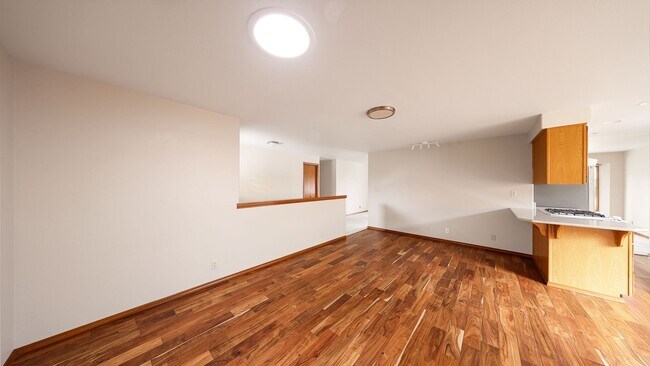Foto del edificio - 3 Bed 2 Bath - No Pets - Gas furnace and A/C - NAS Whidbey