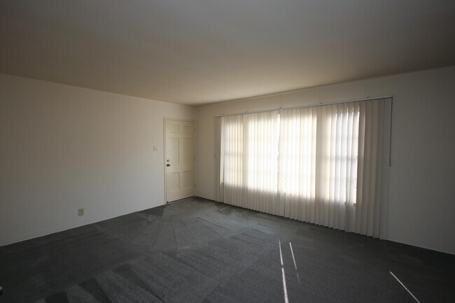 Foto del edificio - 1307 E Washington Blvd