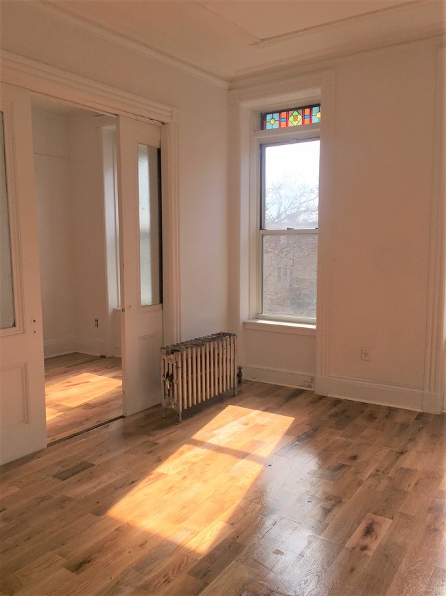 Foto del edificio - 829 Quincy St