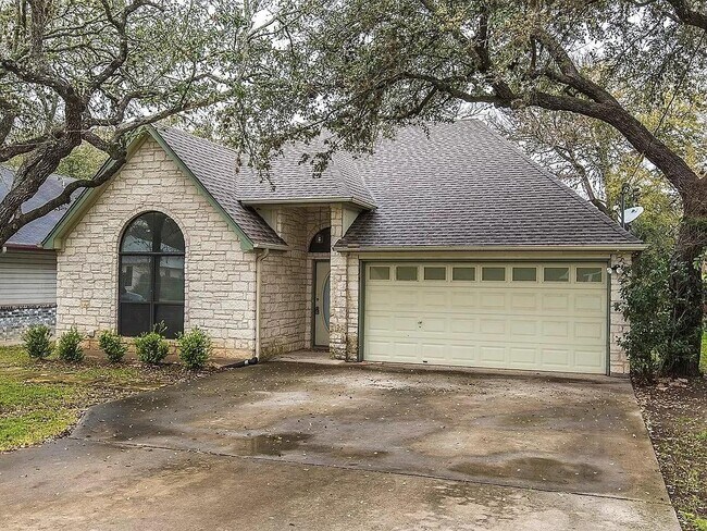 Building Photo - 1810 Ramona Cir