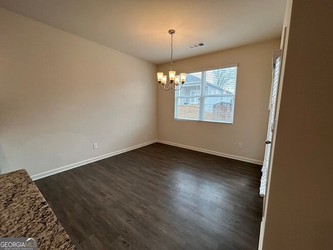 Foto del edificio - 850 Starbuck Parkway