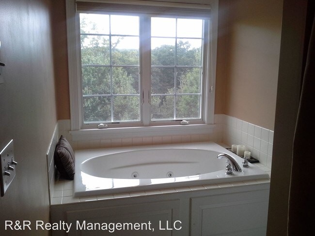 Building Photo - 3 br, 2.5 bath House - 160 Providence Road
