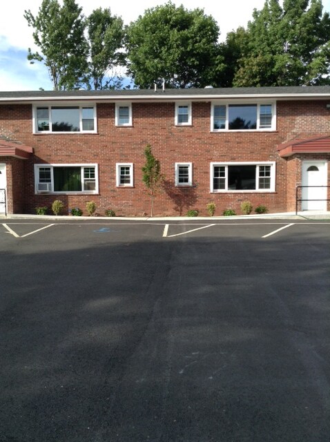 Foto del edificio - 100 Wood Ave