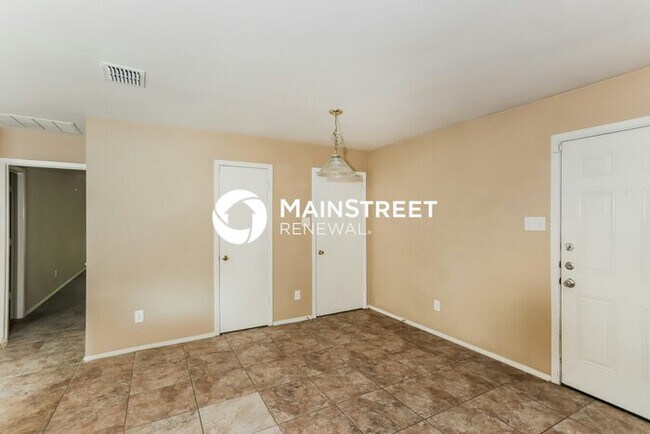 Building Photo - 3 Bedroom Pet-Friendly Home in Dallas, TX ...