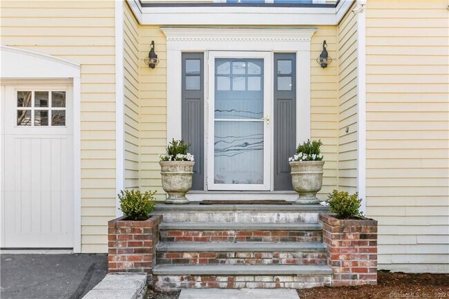 Building Photo - 4 Scofield Pl