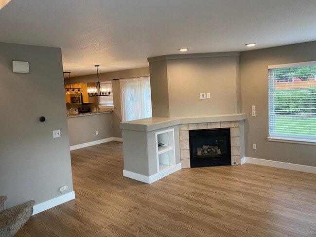 Building Photo - 486 Balsa Dr