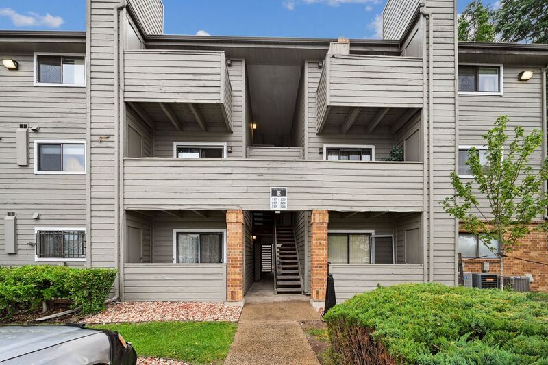 Primary Photo - 3100 S Federal Blvd