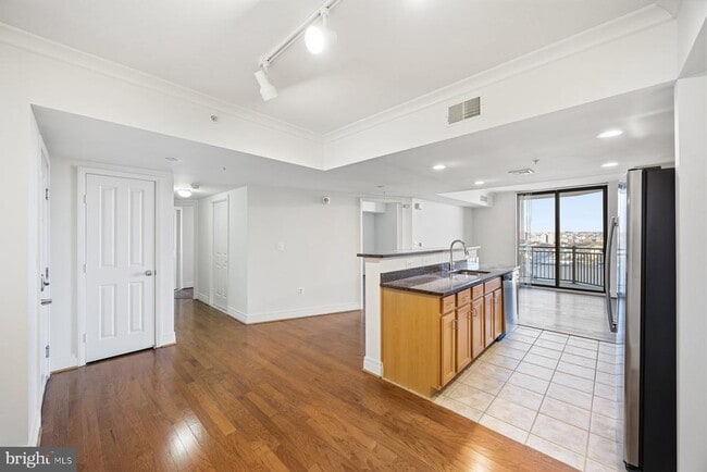 Building Photo - 414 Water St