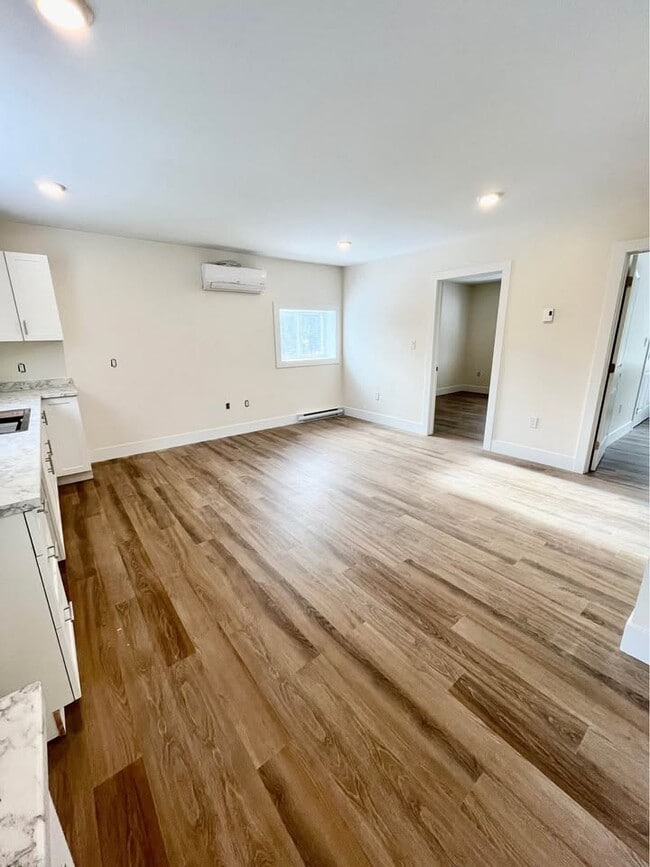 Building Photo - 161 Nevers Rd