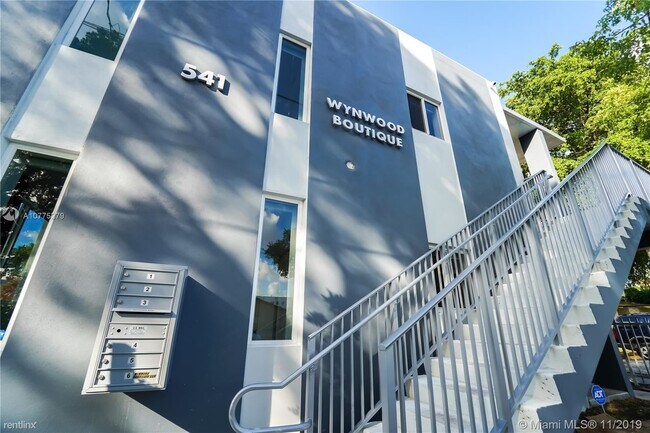 Building Photo - 2 br, 3 bath - 541 NW 33rd St