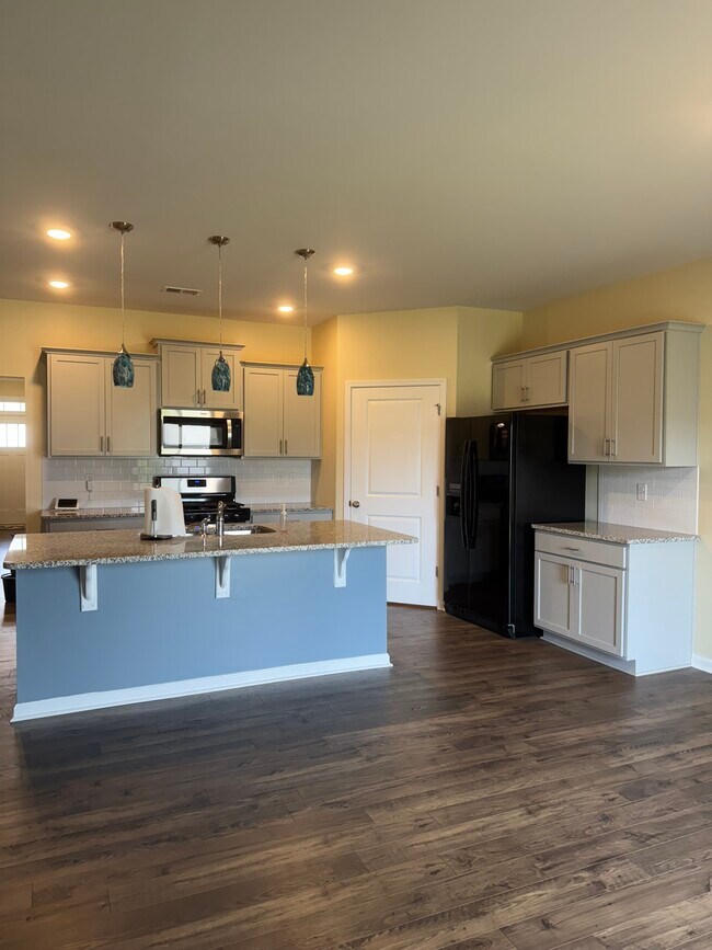 Foto del edificio - 839 Barlow Ln