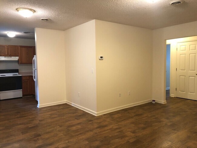 Foto del edificio - Great Location Black Mountain Apartment