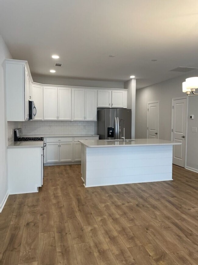 Foto del edificio - BRAND NEW- 3 Bd 2.5 BA Townhome Available for Lease - Greer, SC