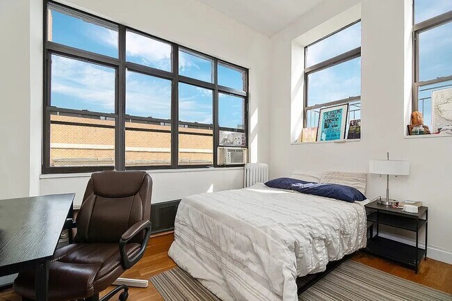 Foto del edificio - 231 E 14th St