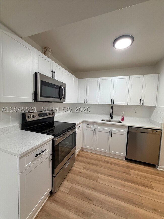 Building Photo - 2557 NW 60th Terrace