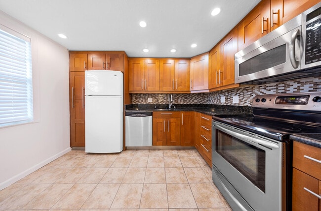 Foto del edificio - 575 Oaks Ln