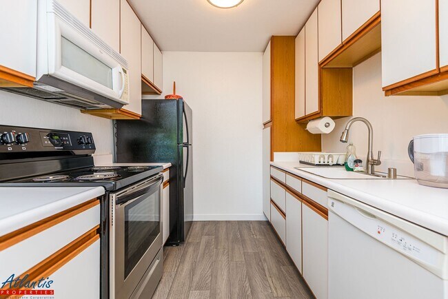 Foto del edificio - Lovely M.V. Condo | Furnished Option