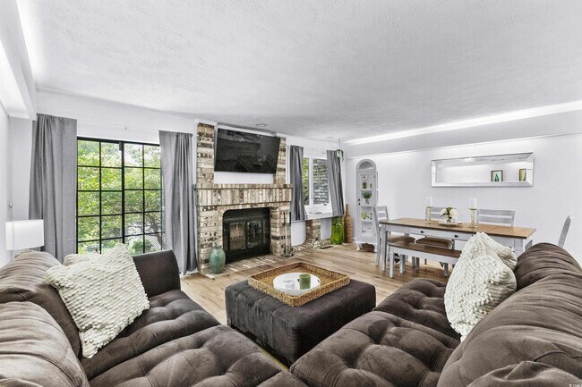 Foto del edificio - 311 70th Ave N