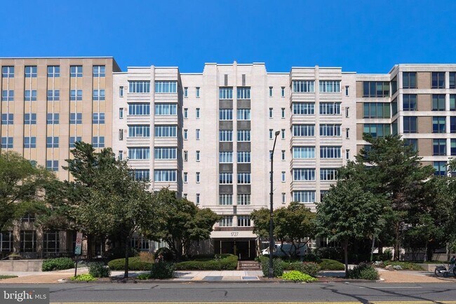 Foto del edificio - 1727 Massachusetts Ave NW