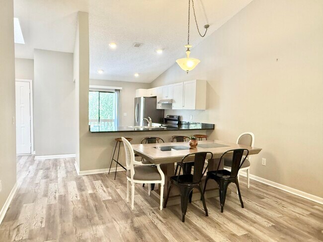 Building Photo - 12969 Pennypacker Trail