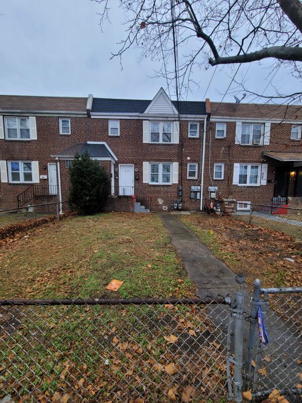 Primary Photo - 418 Pfeiffer St