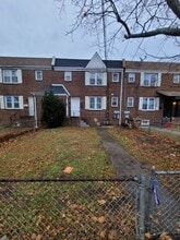Building Photo - 418 Pfeiffer St