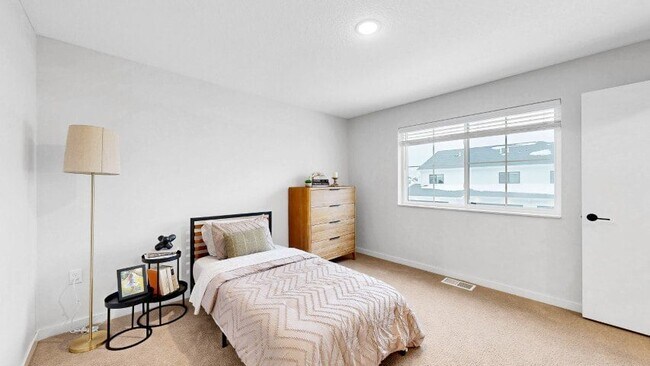 Foto del edificio - Sandhill Parkway Townhomes