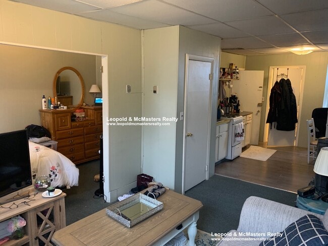 Building Photo - 50A Joy St