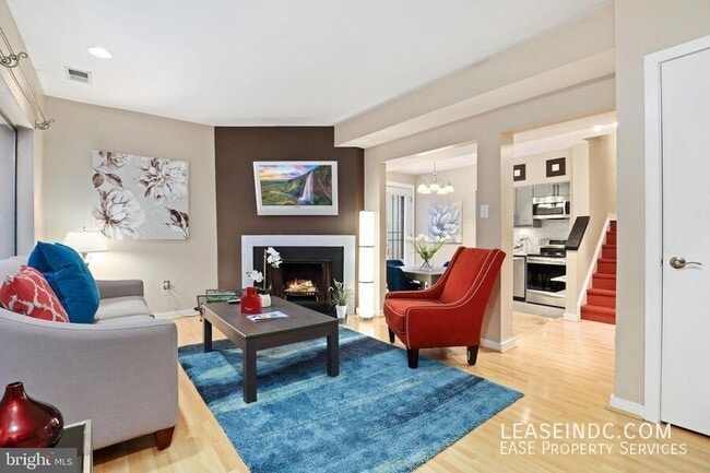 Building Photo - 1435 Corcoran St NW