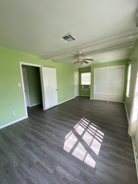 Building Photo - 15513 Vonnet St