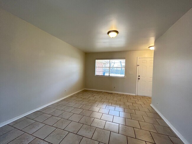 Foto del edificio - For Lease | Midtown Tulsa - Duplex | Avail...