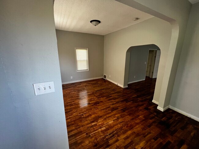 Foto del edificio - 2405 S 18th St