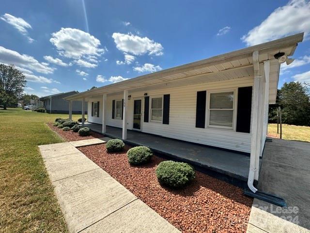 Foto del edificio - 139 Miller Farm Rd