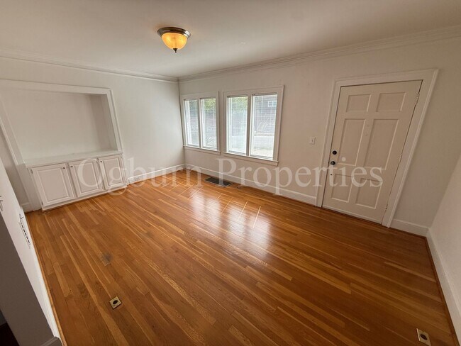 Foto del edificio - 603009- 707-709 WATSON AVENUE