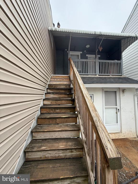 Building Photo - 122 W All Saints St