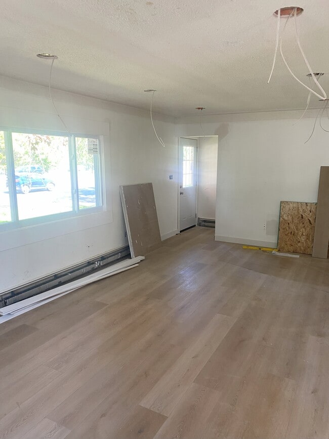 Building Photo - 2800 White Bear Ave