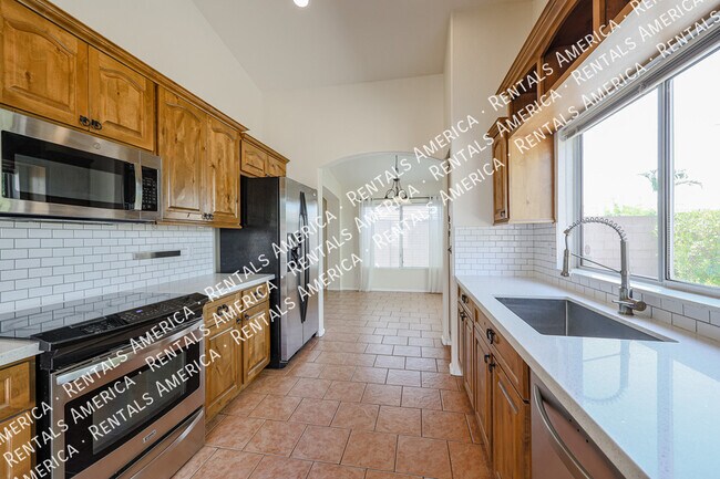 Foto del edificio - 1218 W Rose Marie Ln