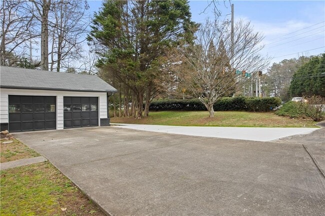 Building Photo - 3285 Mar Lanta Dr