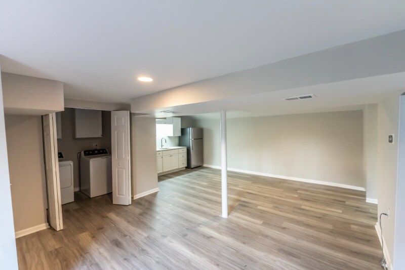 Primary Photo - 586 Oakside Dr SW