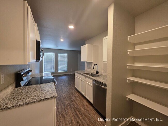 Foto del edificio - 7113 Black Butte